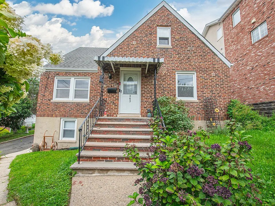 343 E Brinkerhoff Ave #2
