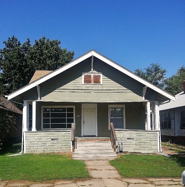 222 S. Phillips