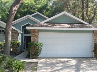 909 Royal Oaks Dr, Apopka, FL 32703