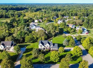 9838 Dublin Dr, Fenton, MI 48430