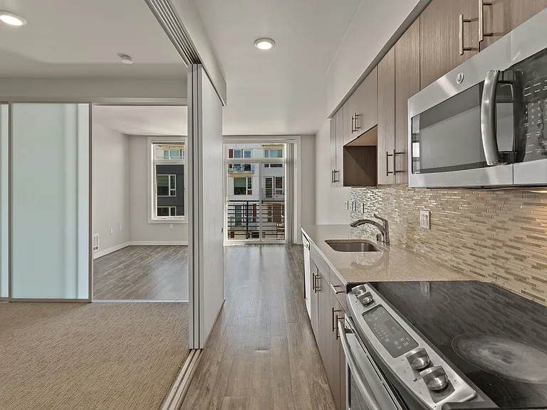 Evolve Apartments — Photo 16