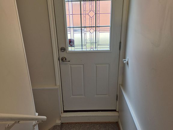 2nd image of 353 Brownridge Dr