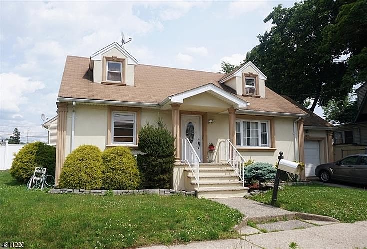 2nd image of 483 E 35th St