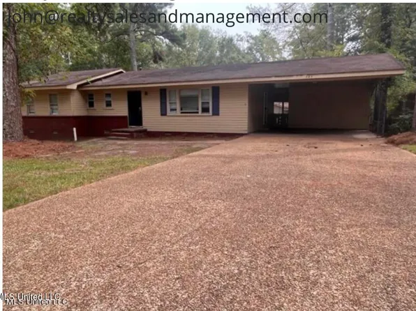 547 Daniel Cir, Jackson, MS 39212