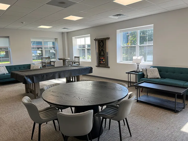Brookview Commons West — Photo 25
