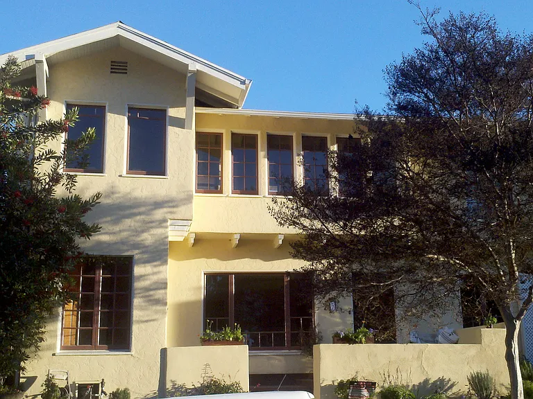 1024 W Edgeware Rd — Photo 1