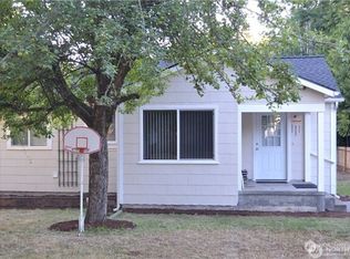 Alderwood Manor #14, Kenmore, WA 98028