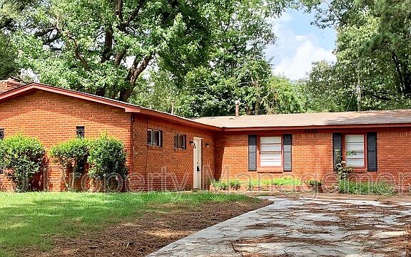 2nd image of 4832 Bridgedale Ave