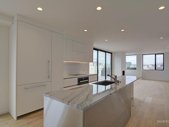 3rd image of 540 De Haro St #400