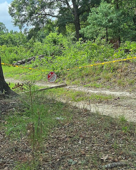 1st image of 935 Archer Rd