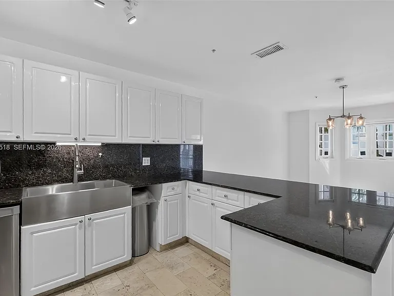 1413 Sunset Harbour Dr #209 — Photo 9