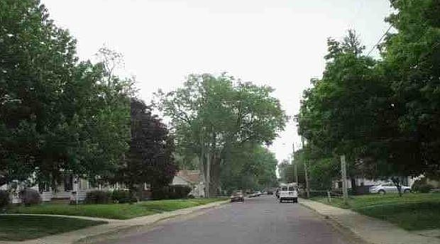 2nd image of 2307 W Kellogg Ave