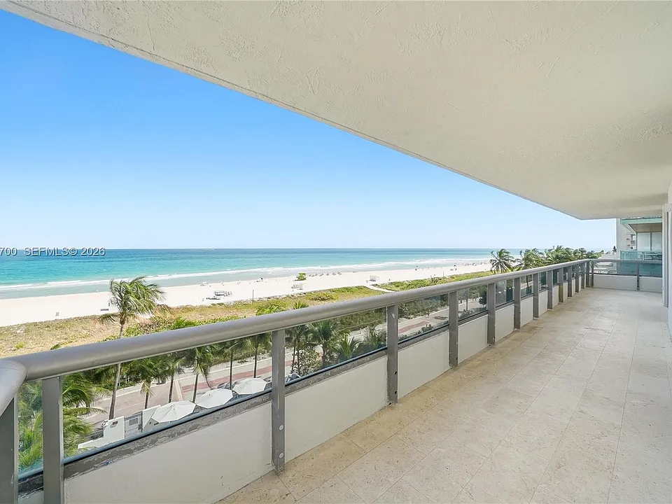 5801 Collins Ave #700
