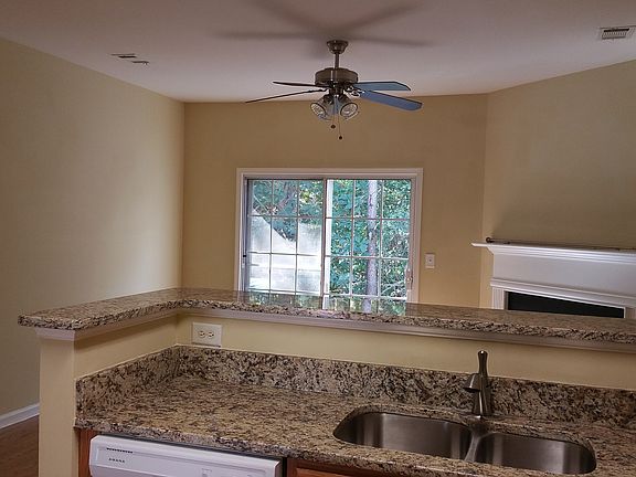 3rd image of 3262 Hidden Cove Cir
