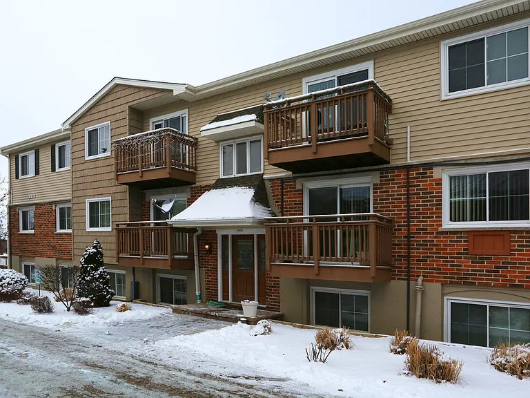 853 Village Quarter Rd — Photo 12