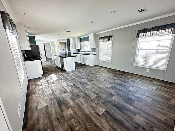 2nd image of 30 Havenwood Dr