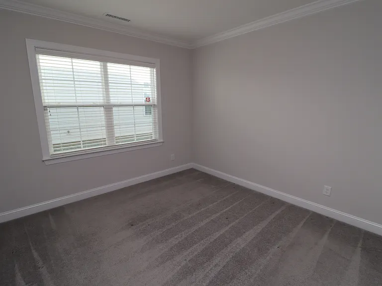 2936 Baronial St — Photo 27