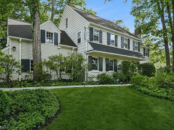 2nd image of 74 Blackburn Rd
