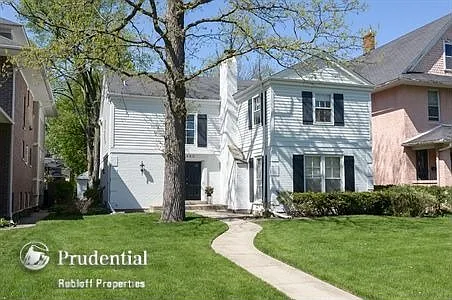 1460 Lake Ave photo 1