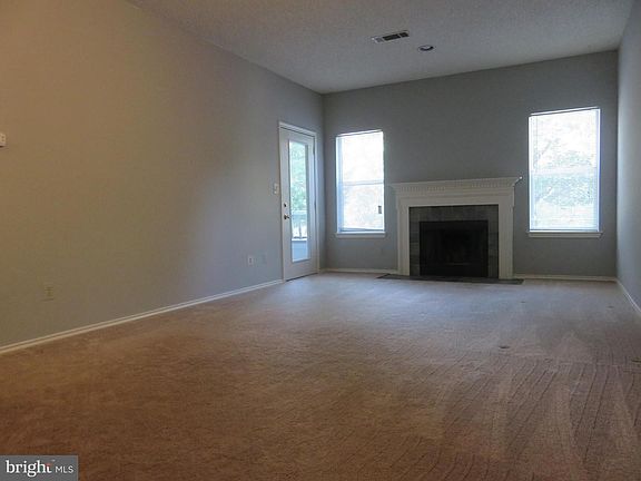 3rd image of 4405 Sedgehurst Dr APT 206