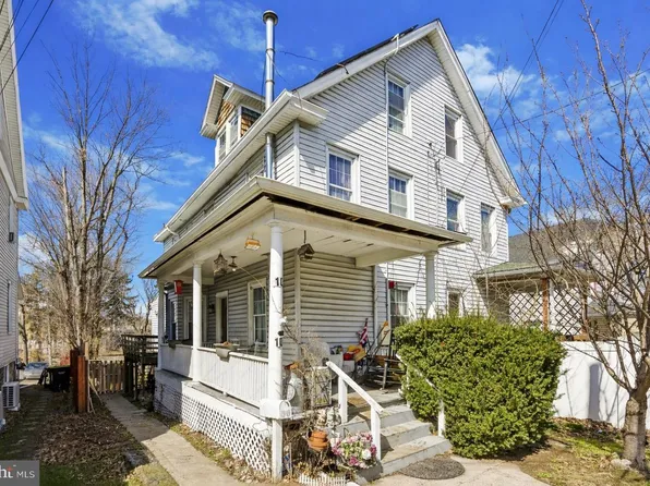 10 Cherry St, Willow Grove, PA 19090