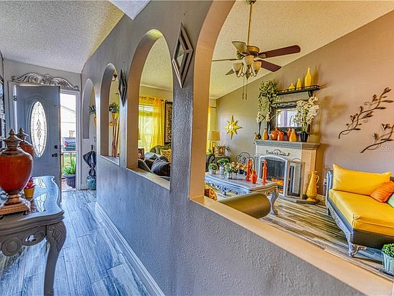 5th image of 355 Corsica Ct