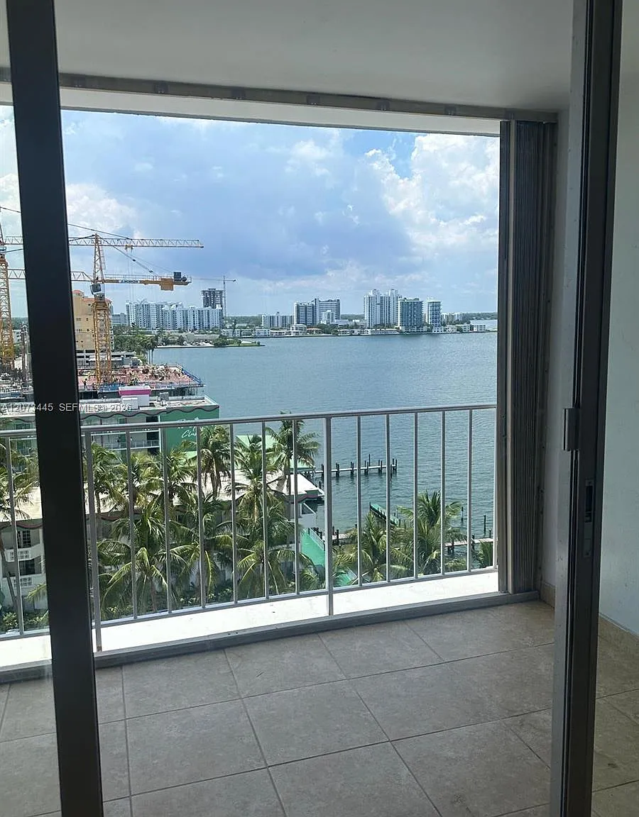 Kennedy House Condo — Photo 4