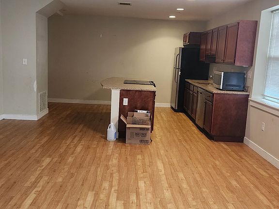 5th image of 20 Pond St APT 208