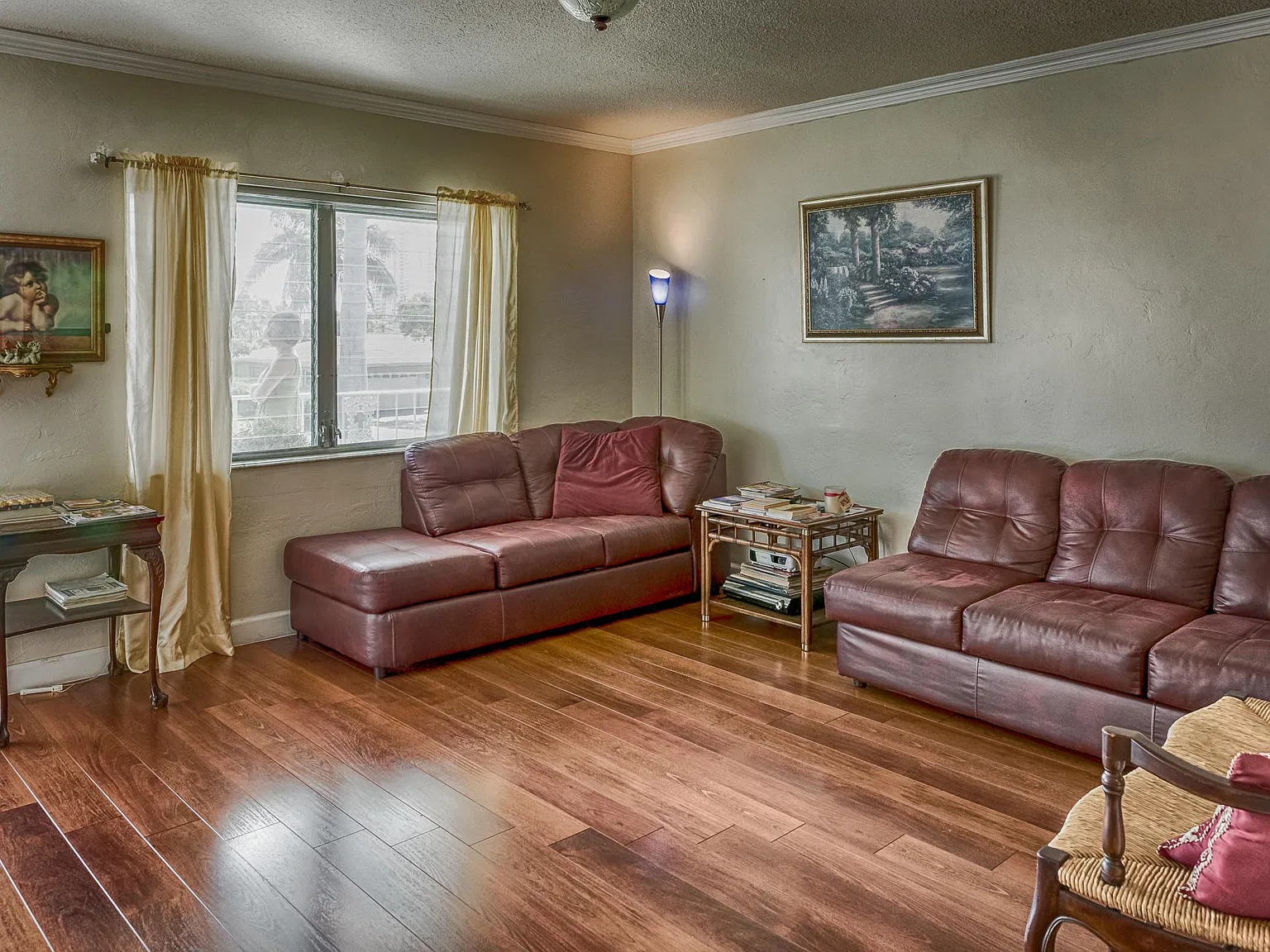 630 Layne Blvd — Photo 2