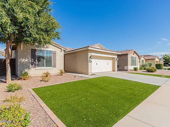 2nd image of 2325 S MINNEOLA Lane