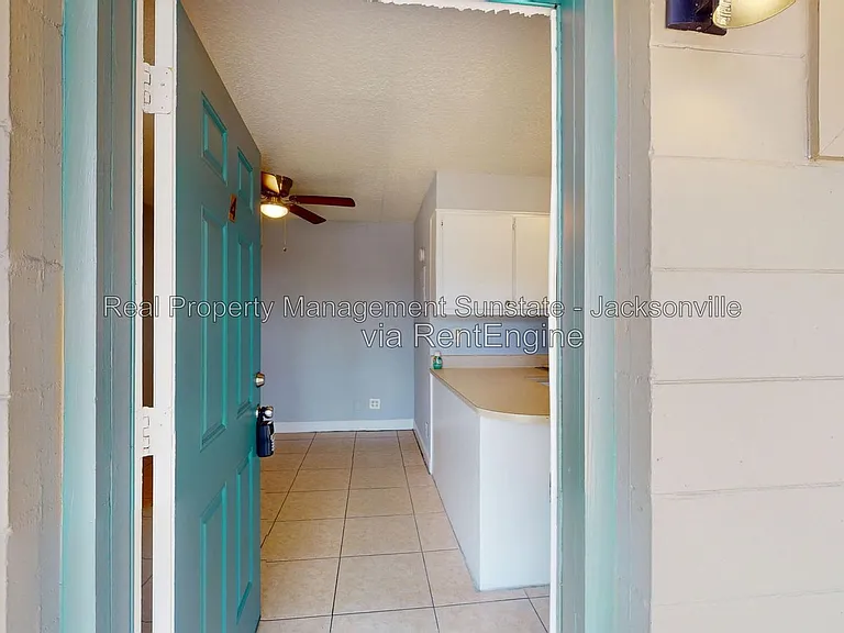 10342 Atlantic Cir #4 — Photo 4