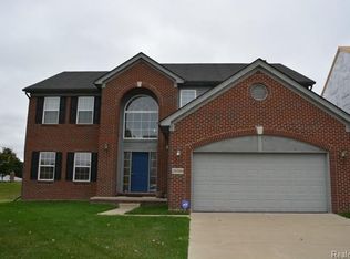 29399 Trailwood Dr, Warren, MI 48092