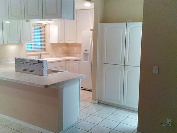 4th image of 7010 Alturas Ct