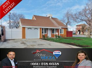 44055 Hoban Ave, Lancaster, CA 93534