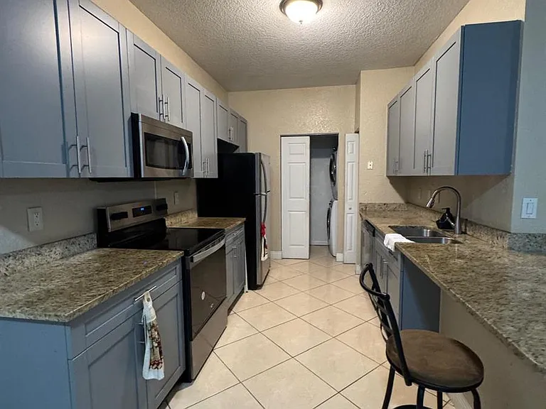 3549 Forest Hill Blvd #25 — Photo 5