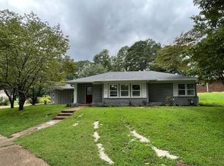 525 Honeysuckle Ln, Humboldt, TN 38343