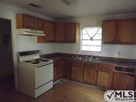 5th image of 170 Pima St