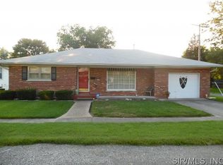 400 S Benton St, New Athens, IL 62264