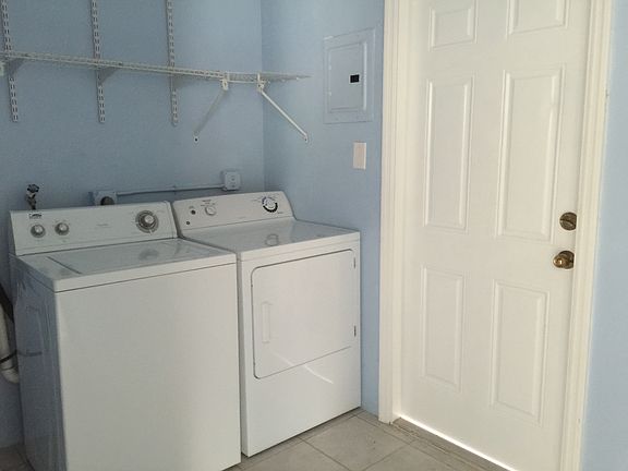 5th image of 722 Lake Ave N