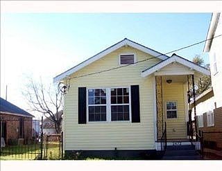 5th image of 2472 Gladiolus St