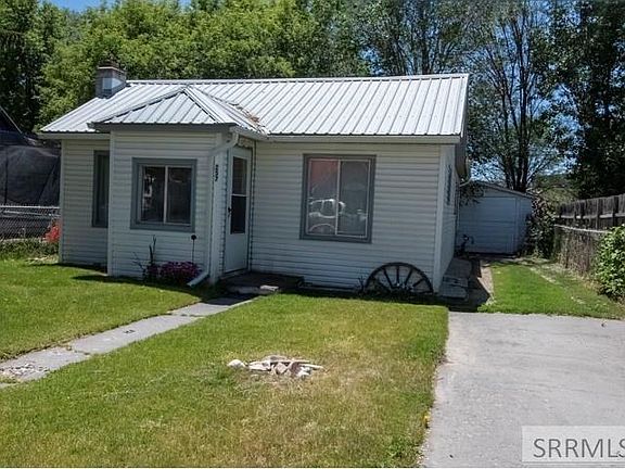 2nd image of 257 Hill St