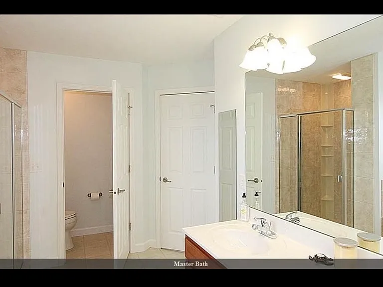 943 W Forsyth Rd — Photo 7