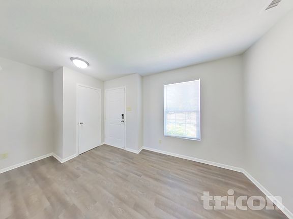 2nd image of 756 Hickory Pine Dr