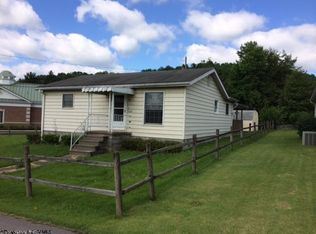 21 Kersting Ave, Grafton, WV 26354