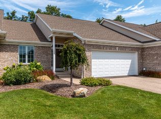 2129 Krislin Dr NE, Grand Rapids, MI 49505