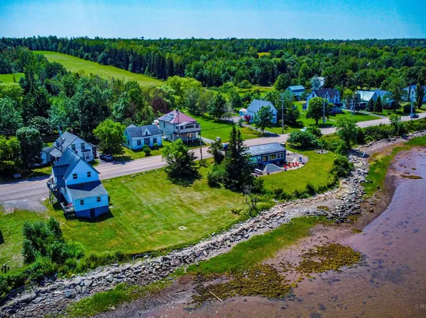 13886 Highway 6, Wallace, NS B0K 1Y0