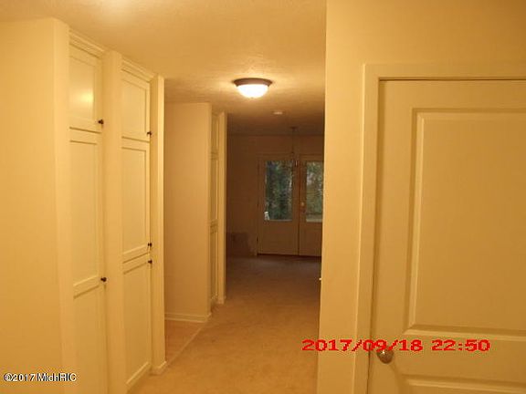 5th image of 445 Fairfield Ave NW