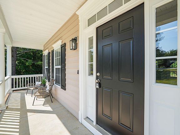 3rd image of 1704 Old Carriage Ct