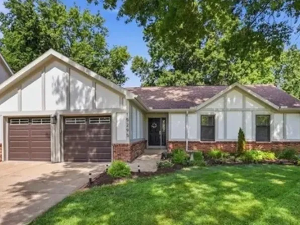 15295 Newton St, Overland Park, KS 66223