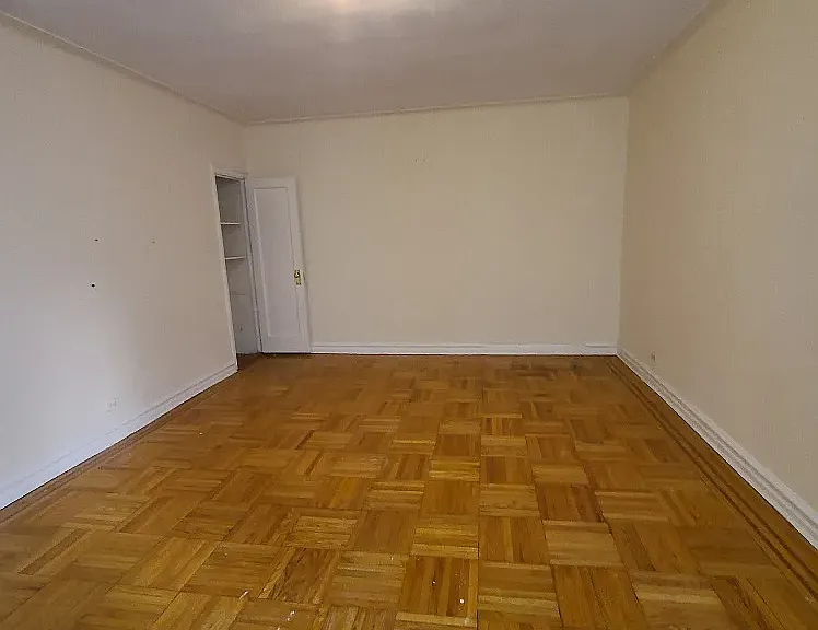 250 Crown St #8 — Photo 5